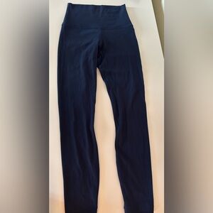 Lululemon size 2 Align High-Rise navy pant 25”
